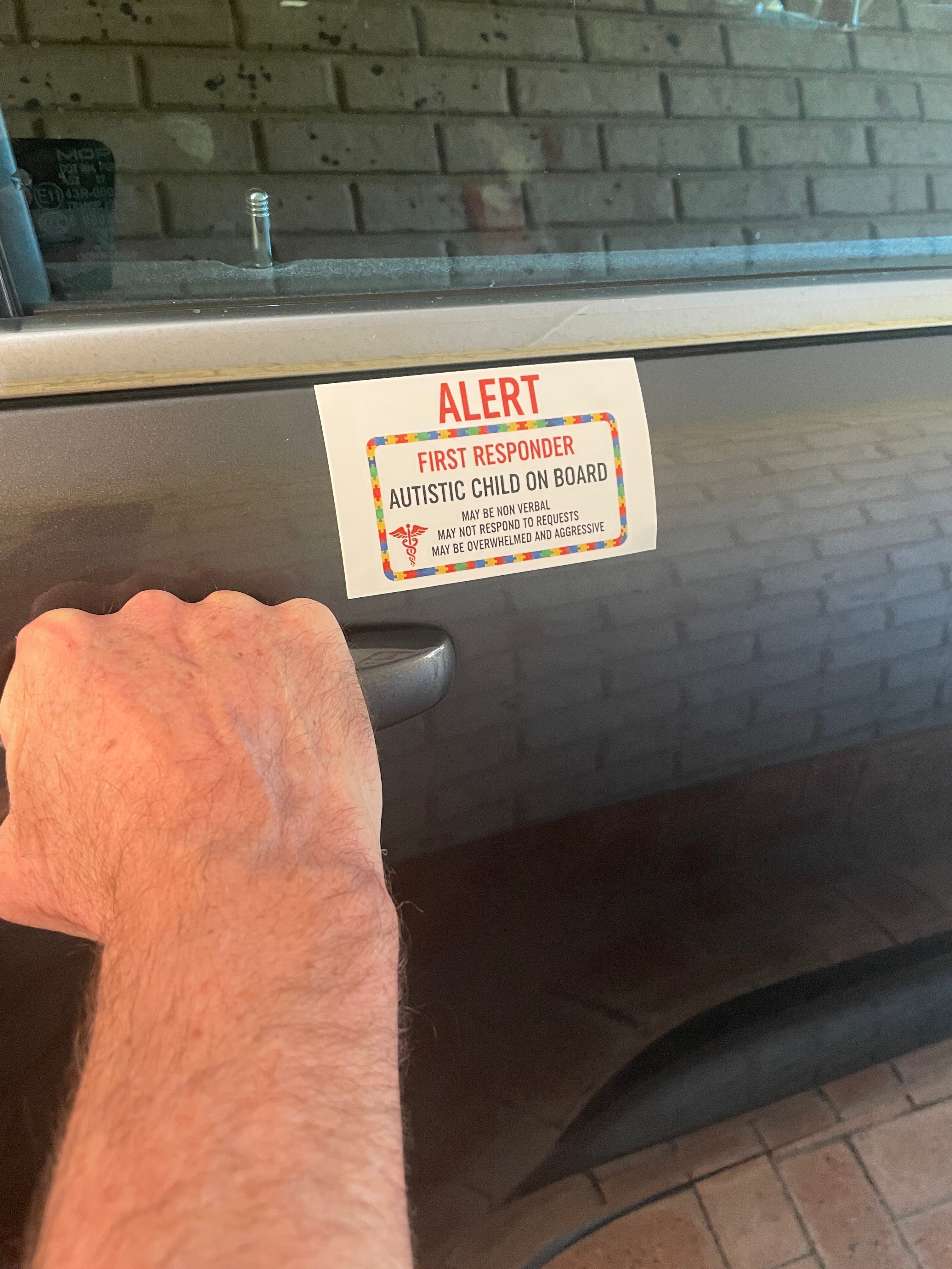 "Alert First Responder, Autistic Child on Board" car sticker - Price includes postage - Supporting Autism families